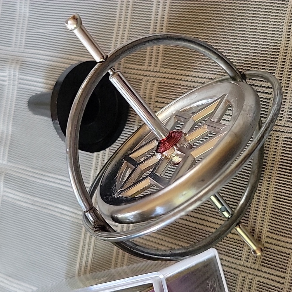 Gyroscope Top